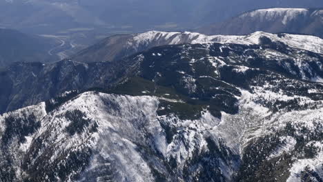 Montañas-De-Bosques-Nevados-En-El-Valle-Del-Río-Thompson-Entre-Kamloops-Y-Cache-Creek-En-El-Centro-De-Columbia-Británica,-Canadá