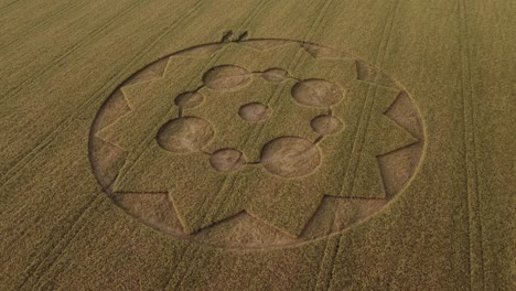 Kornkreise-Gefunden-In-Der-Nähe-Von-Hampshire-County-In-Winchester,-England-–-Luftaufnahme