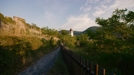Panorama-of-Durnstein-town-and-vineyards