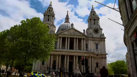 A-British-Icon:-The-Wonderful-St-Paul's-Cathedral-in-Central-London