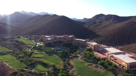 JW-Marriott-Tucson-Starr-Pass-Resort-Und-Spa-Bei-Sonnenuntergang,-Tucson-In-Arizona