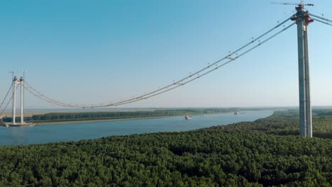 Bau-Einer-Hängebrücke-über-Die-Donau,-Die-Braila-Und-Tulcea-In-Rumänien-Verbindet