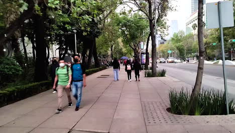 Wander-Zeitraffer-In-Mexiko-Stadt