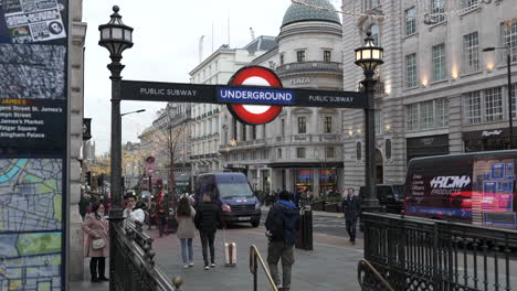 London-underground-sign-station-entrance-in-Piccadilly-Circus