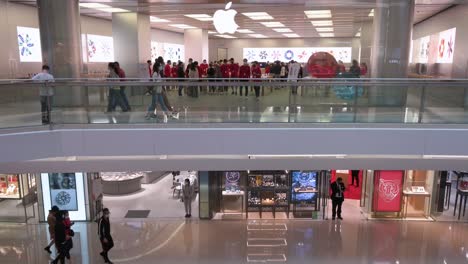 Apple-Store-Y-Logotipo-De-La-Marca-Multinacional-De-Tecnología-Estadounidense-En-Un-Centro-Comercial-En-Hong-Kong