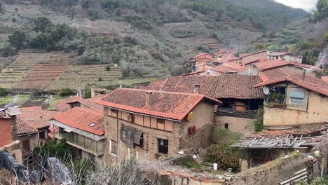 Robledillo-De-Gata-Traditionelle-Wohngebäude-In-Cáceres,-Extremadura