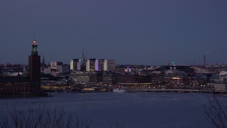 Toma-Nocturna-Sobre-La-Ciudad-De-Estocolmo.