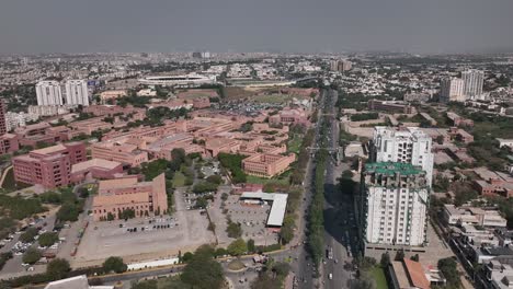 Aerial-Flying-Over-Agha-Khan-Hospital-In-Karachi,-Pakistan