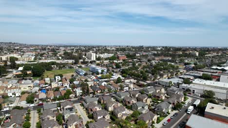 Real-Estate-properties-and-homes-in-suburb-neighborhood-near-downtown-Los-Angeles,-aerial-view