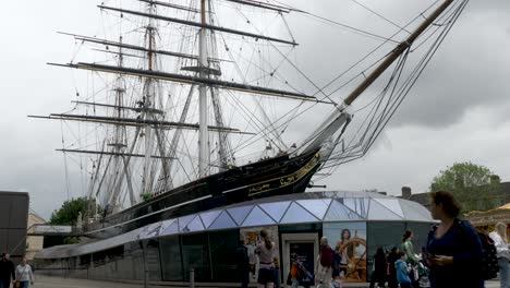 View-Of-Forward-Bow-And-Starboard-Side-Of-Cutty-Sark-Clipper-Ship-On-Cloudy-Day-In-Greenwich