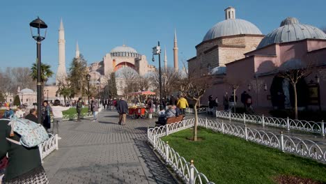 ISTANBUL---January,-2022:-tourists-at-famous-city-square-called-"Sultanahmet