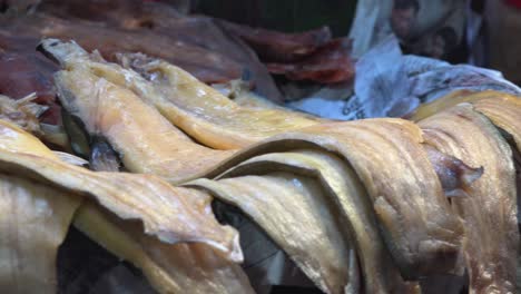 Pan-Shot-Over-Dried-Fish-at-the-Market