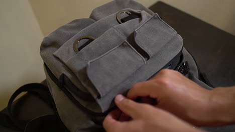 Video-Footage-of-an-Evecase-Canvas-DSLR-Camera-Travel-Backpack