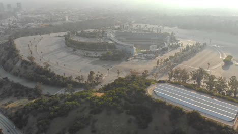 Luftaufnahme-Des-Leeren-La-Dodgers-Stadions