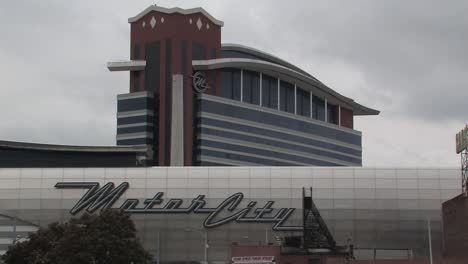 Medium-shot-of-MotorCity-Casino,-Detroit,-Michigan,-USA