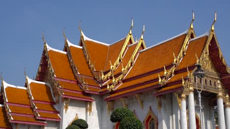 Bangkok,-Thailand-Wat-Benchamabophit-Buddhist-Temple-Outside-Scenery-Of-Artistry-And-Creativity---Medium-Shot