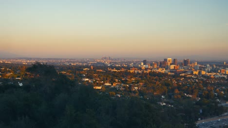 Overlooking-Los-Angeles-at-sunset