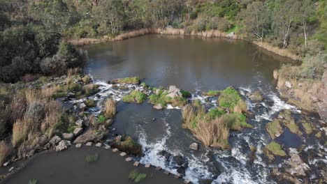 AERIAL-Tilt-Down-Over-Barwon-River-Weir-In-Geelong,-Australia