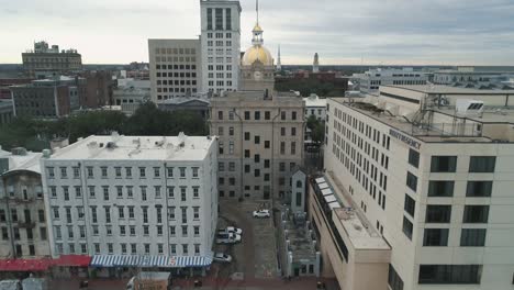 Aerial-View-of-Savannah-City-Hall-in-Savannah,-Georgia-USA