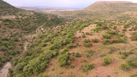 Luftaufnahme-Der-Berglandschaft-Der-Karoo-Region-In-Südafrika