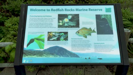 The-sign-talking-about-the-Redfish-Rocks-Marine-Reserve