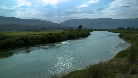 Der-Blue-River-Ist-Ein-Etwa-65-Meilen-Langer-Nebenfluss-Des-Colorado-River-In-Den-USA