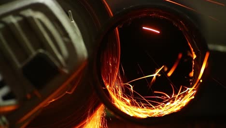 Cutting-a-steel-tube-with-angle-grinder