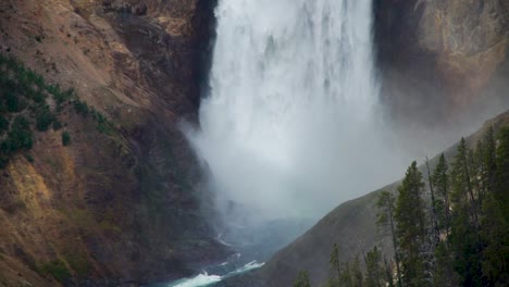 Der-Grand-Canyon-Des-Yellowstone-Nationalparks,-Nahaufnahme-Der-Drop-Zone-Der-Lower-Falls