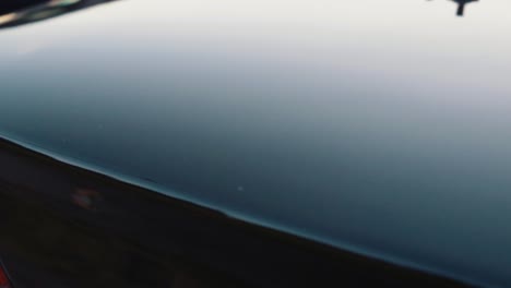 Bewegte-Aufnahme,-Die-Das-Heck-Eines-Schwarzen-Nissan-Silvia-S15-Zeigt