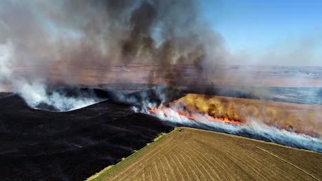 Aerial-view-of-big-smoke-clouds-and-prairie-burning