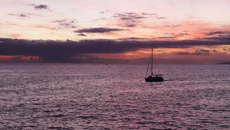 Sailing-yacht-in-the-ocean-at-sunset-in-Tenerife