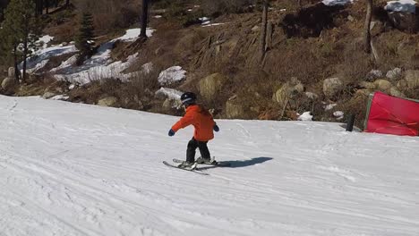 Boy-taking-intermediate-ski-lessons-at-Diamond-Peak-Ski-Resort-in-North-Lake-Tahoe