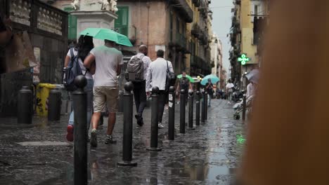 Rainy-day-in-the-center-of-Naples,-Italy