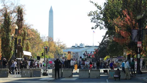 Wide-shot-of-protestors-demanding-Trump's-resignation-in-front-of-White-House-after-election-defeat-against-Joe-Biden