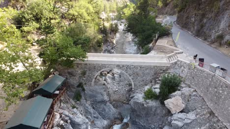 El-Famoso-Puente-Romano-En-El-Camino-Licio