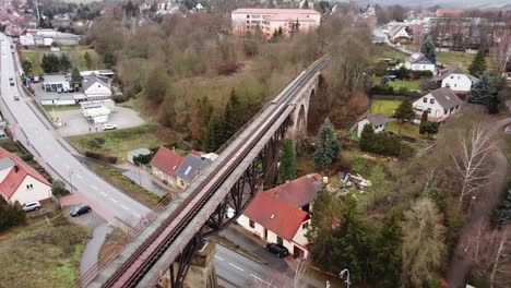 4k-Alte-Eisenbahnbrücke-In-Mansfeld,-Harz,-Deutschland