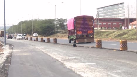 Carretera-De-Circunvalación-Sur-De-Nairobi,-Tráfico-Por-Carretera-Principal,-Infraestructura-Africana