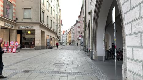Der-Marienplatz-In-München,-Deutschland,-Ist-Einer-Der-Berühmtesten-Innenstadtplätze-Europas