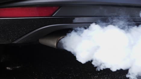 Toxic-gas-coming-out-from-exhaust-of-old-car