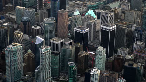 Vista-Aérea-Del-Centro-De-Vancouver-Con-Rascacielos-Y-Edificios-De-Gran-Altura-En-BC,-Canadá.