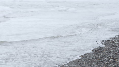 Calm-Sea-Waves-Washing-Shore-During-Daylight-In-Olon-Beach,-Ecuador