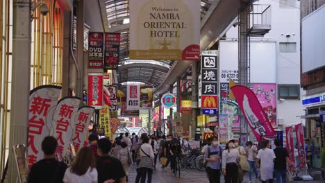 Downtown-Shopping-Districts-of-Dotonbori-in-Osaka-During-the-Day-4k