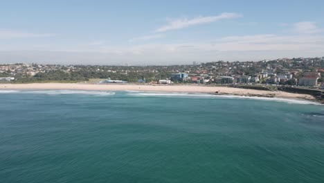 Luftaufnahme-Von-Maroubra-Beach-Im-östlichen-Vorort-Von-Sydney,-New-South-Wales,-Australien