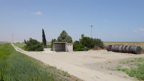 Luftaufnahme-Einer-Landwirtschaftlichen-Struktur-Im-Alumim-Kibbuz-In-Sdot-Negev,-Israel