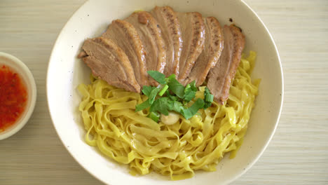 dried-duck-noodles-in-white-bowl---Asian-food-style