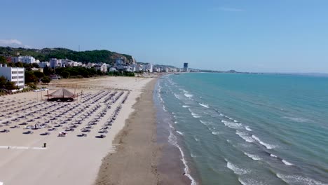 Strand-In-Durres,-Albanien-Per-Drohne
