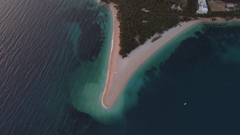 Birds-eye-over-the-golden-horn-beach-in-Croatia