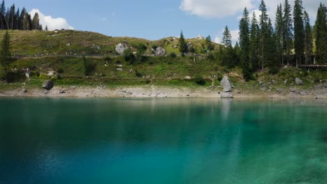 Lago-Carezza,-Dolomitas,-Trentino-Alto-Adigio