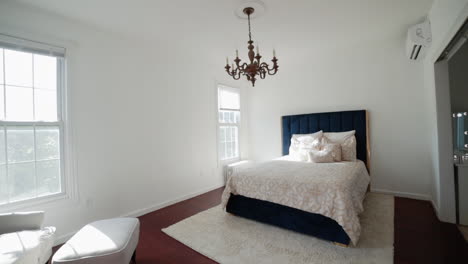 Panning-view-of-Master-bedroom