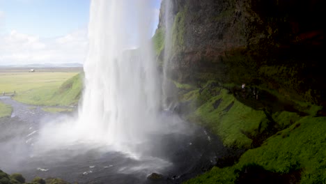 Seljalandsfoss-Wasserfälle-In-Island-Mit-Video-Hinter-Den-Wasserfällen